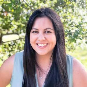 Meet your Posher, Monica